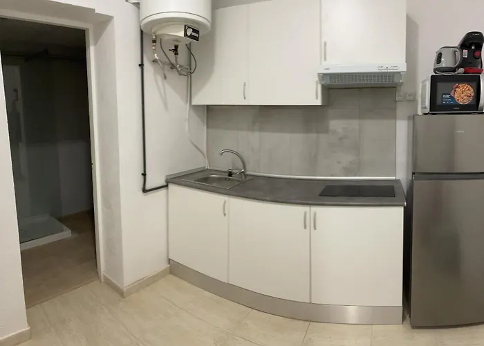 Studio Roses Plage Appartement *